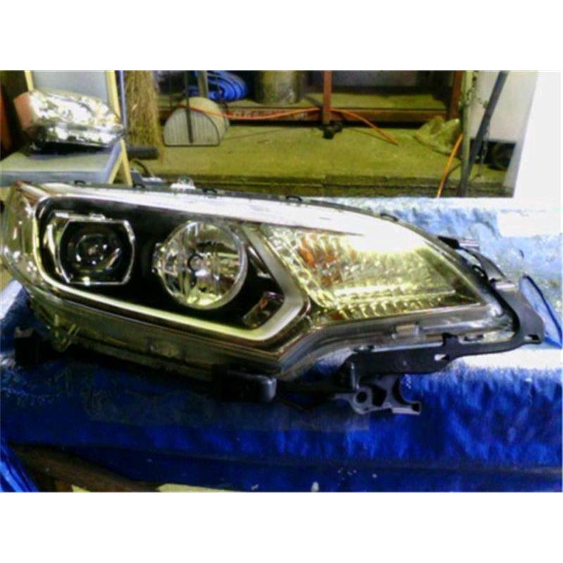 Genuine Honda Parts - Headlight Unit, Right - Honda - Fit-Jazz GK5 - 33100-T5A-J21 - Rzcrew Garage
