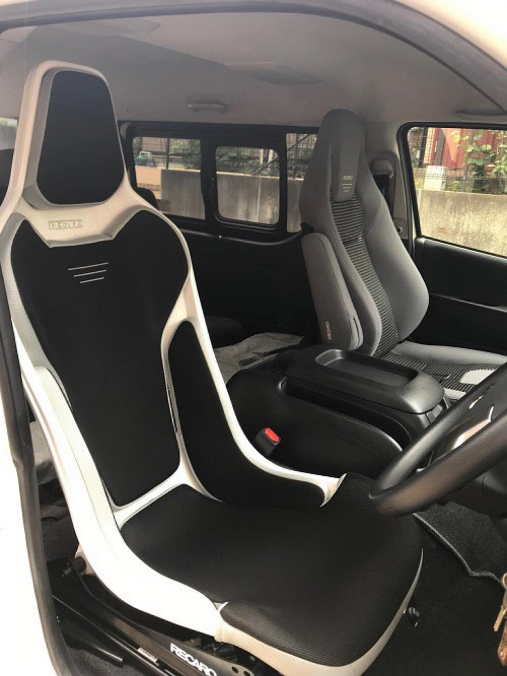 Recaro Japan RCS Fixed Bucket Seat - White Shell - Black,Silver Fabric - 81-087.20.620-0 - Rzcrewgarage