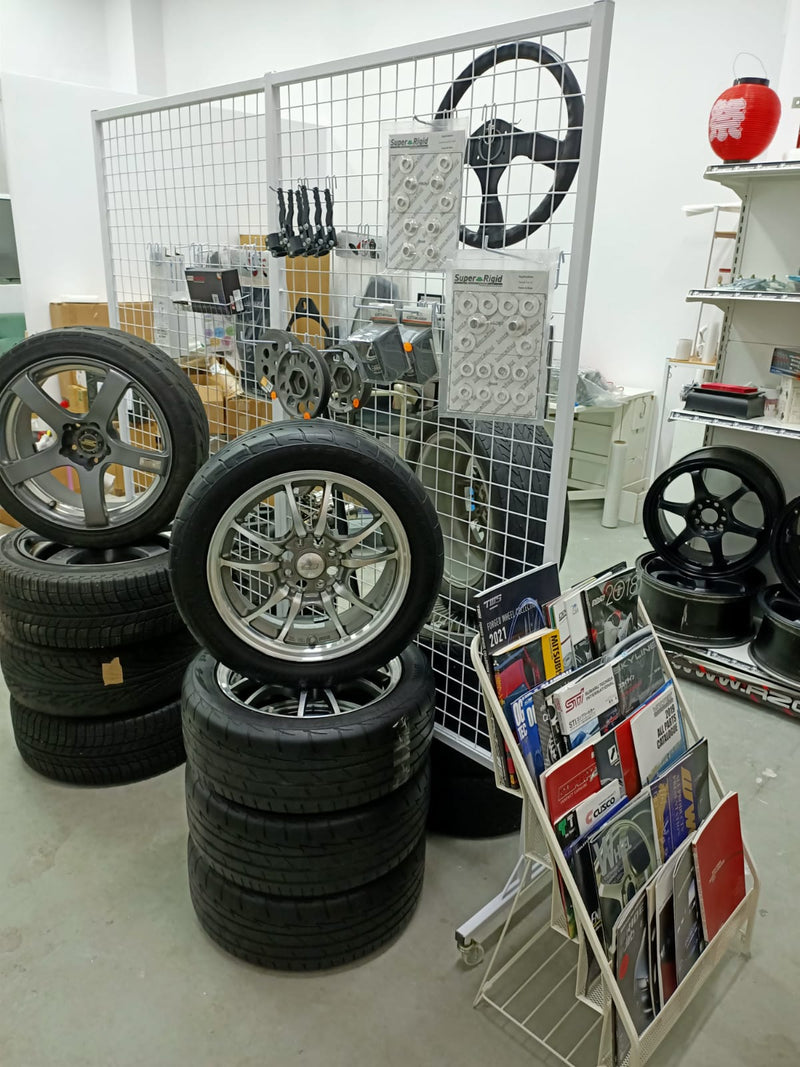 Mugen MF10L (Second Hand set of 4) - 15x6.5J - 4x100 - ET: 45 (Mirror face)