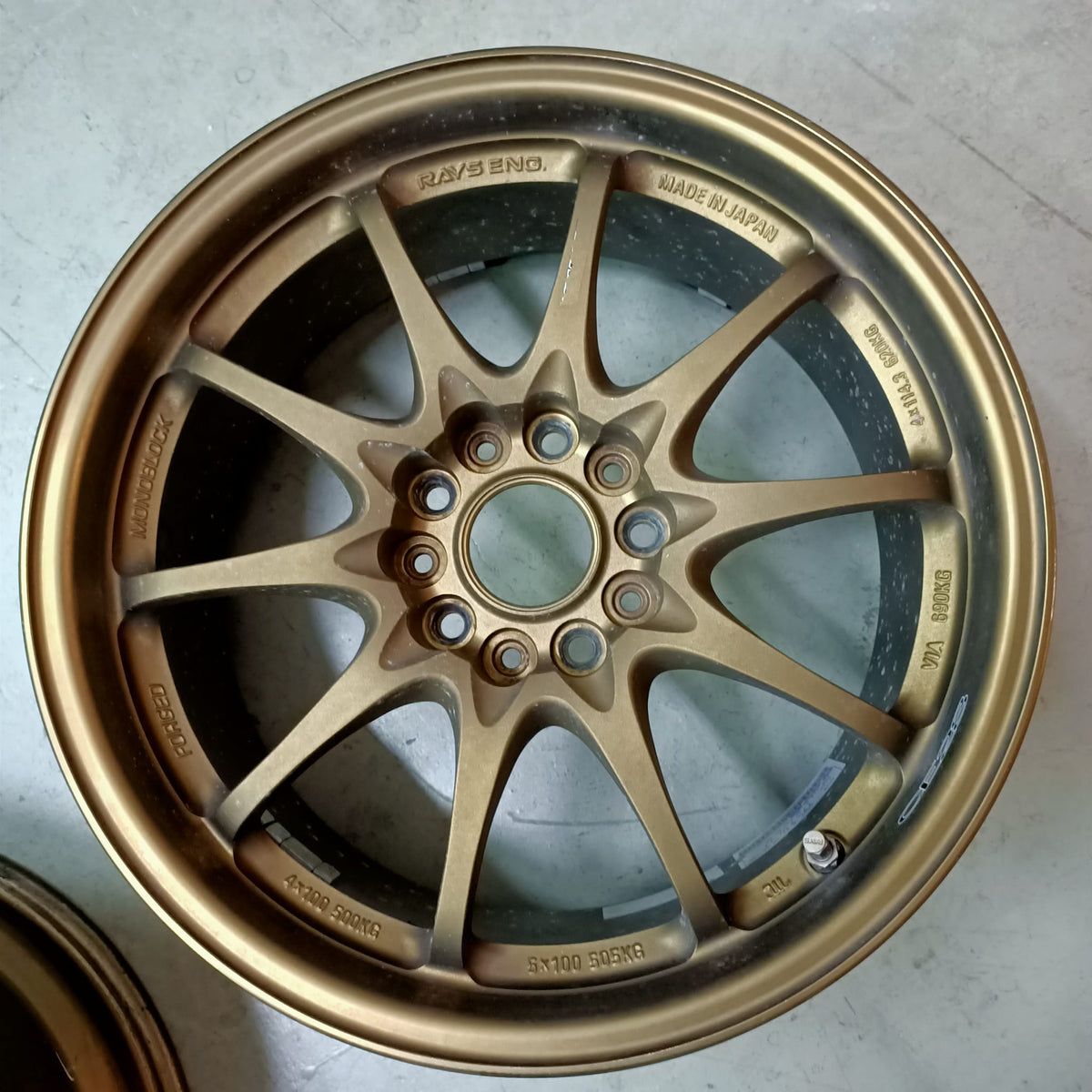 Rays CE28N (Second Hand set of 4) - 17x7.5J - 5x114.3 - ET: 33 (Bronze)