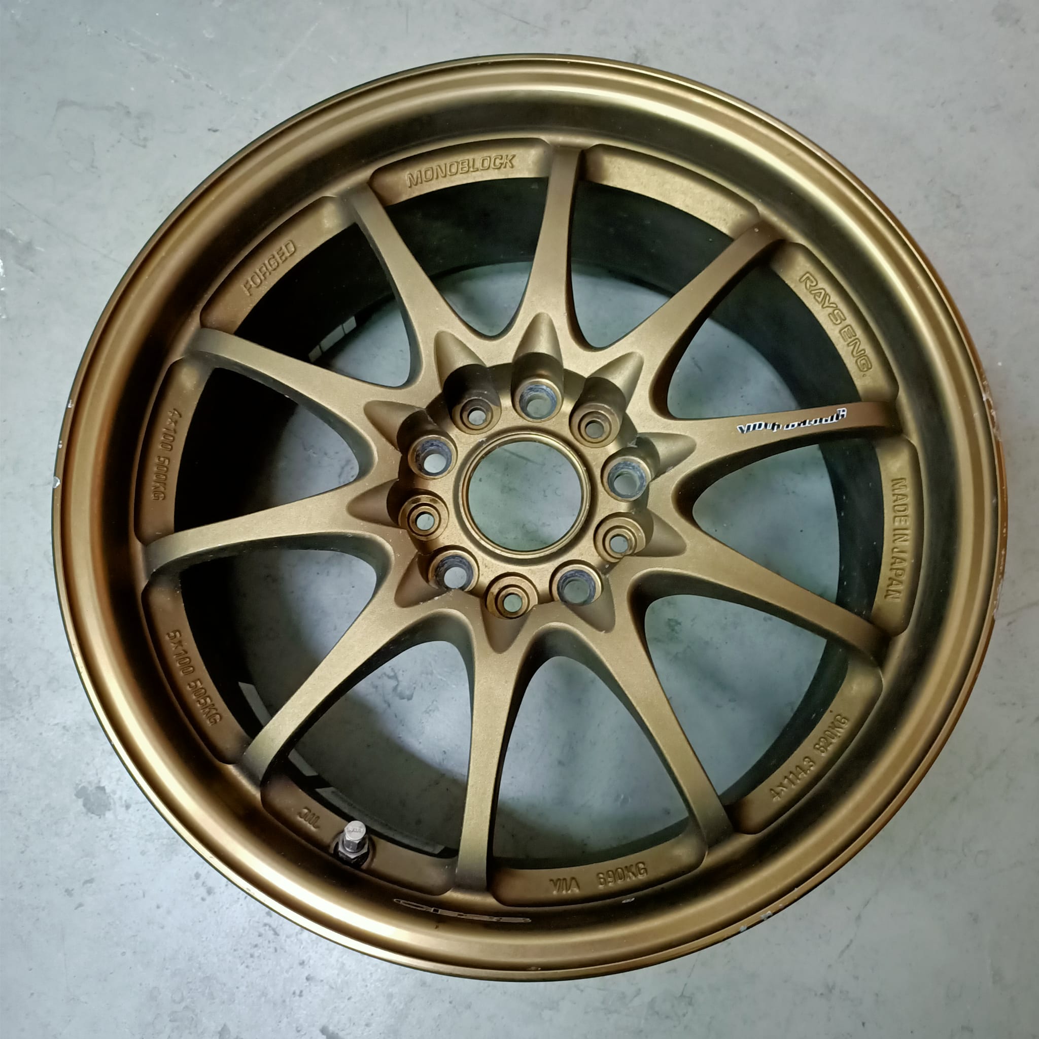 Rays CE28N (Second Hand set of 4) - 17x7.5J - 5x114.3 - ET: 33 (Bronze)