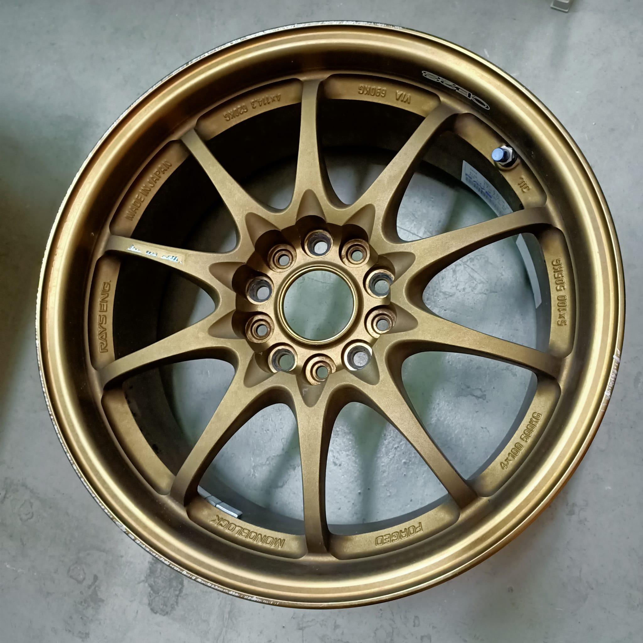 Rays CE28N (Second Hand set of 4) - 17x7.5J - 5x114.3 - ET: 33 (Bronze)