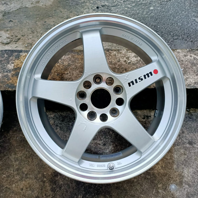 Nismo LM GT4 (Second Hand set of 4) - 17x7.5J - 5x114.3 - ET: 40 (Nismo Silver)