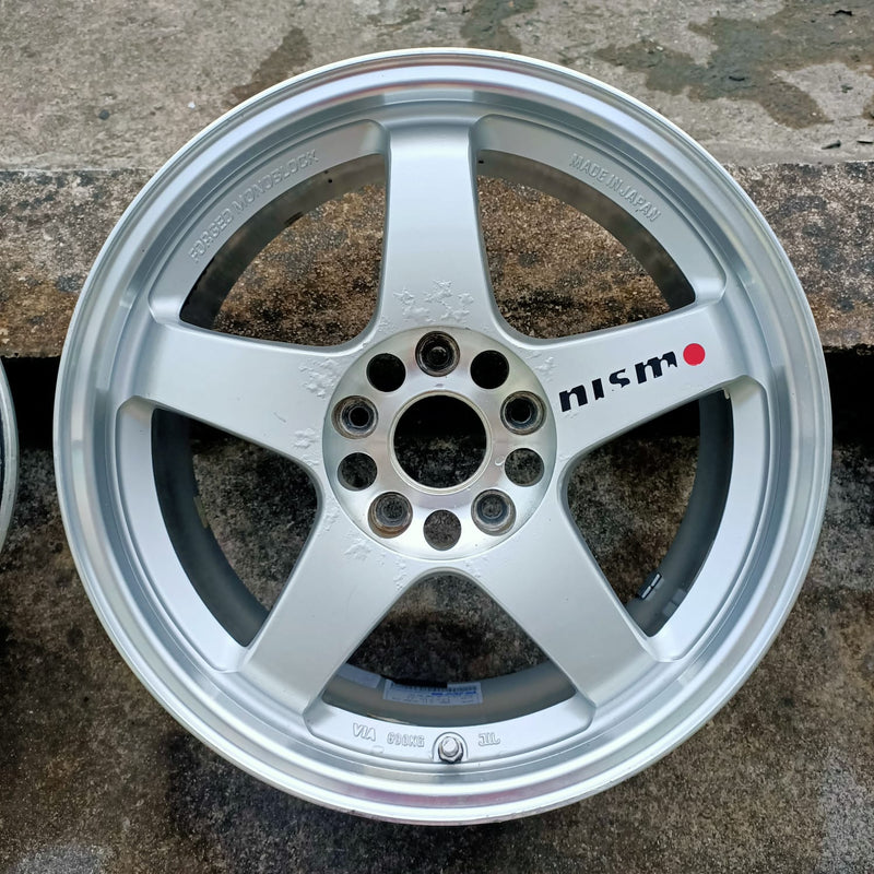 Nismo LM GT4 (Second Hand set of 4) - 17x7.5J - 5x114.3 - ET: 40 (Nismo Silver)