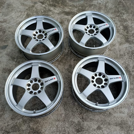 Nismo LM GT4 (Second Hand set of 4) - 17x7.5J - 5x114.3 - ET: 40 (Nismo Silver)