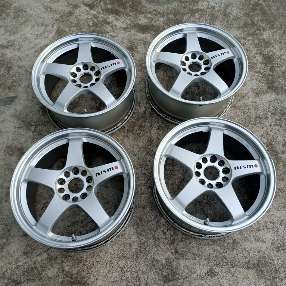Nismo LM GT4 (Second Hand set of 4) - 17x7.5J - 5x114.3 - ET: 40 (Nismo Silver)