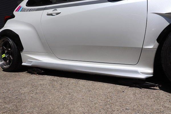 Garage Vary - Side Step (Frp) - Toyota - Yaris GR GXPA16 - 30-8003 - Rzcrew Garage