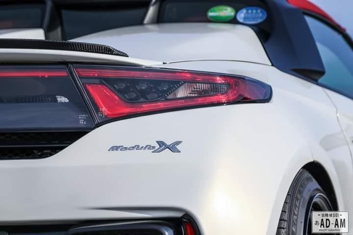 Genuine Honda Parts-08F20-E8C-000R1 - 08F20-E8C-000R1 - Rzcrew Garage